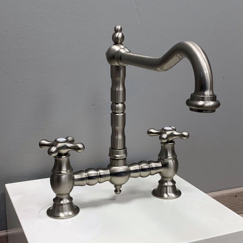 PB Νοσταλγική Βρύση Κουζίνας Γέφυρας Ανοξείδωτο Ατσάλι με γωνιακή ροή και αστέρια κουμπιά PBN.RVS.H.ST