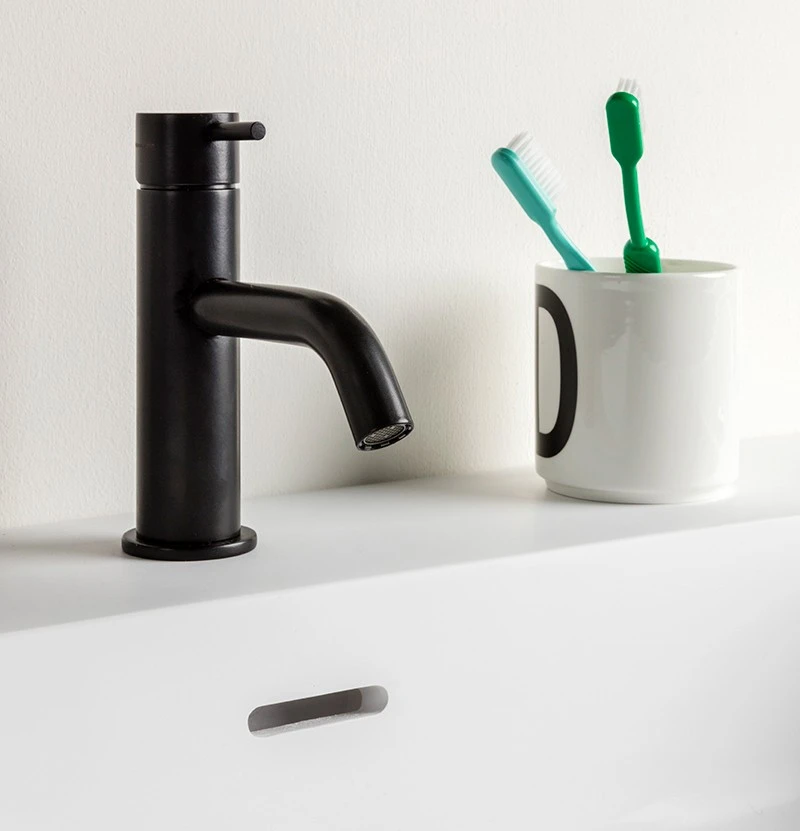 Waterevolution Flow μπαταρία νιπτήρα μαύρο ματ T110PR