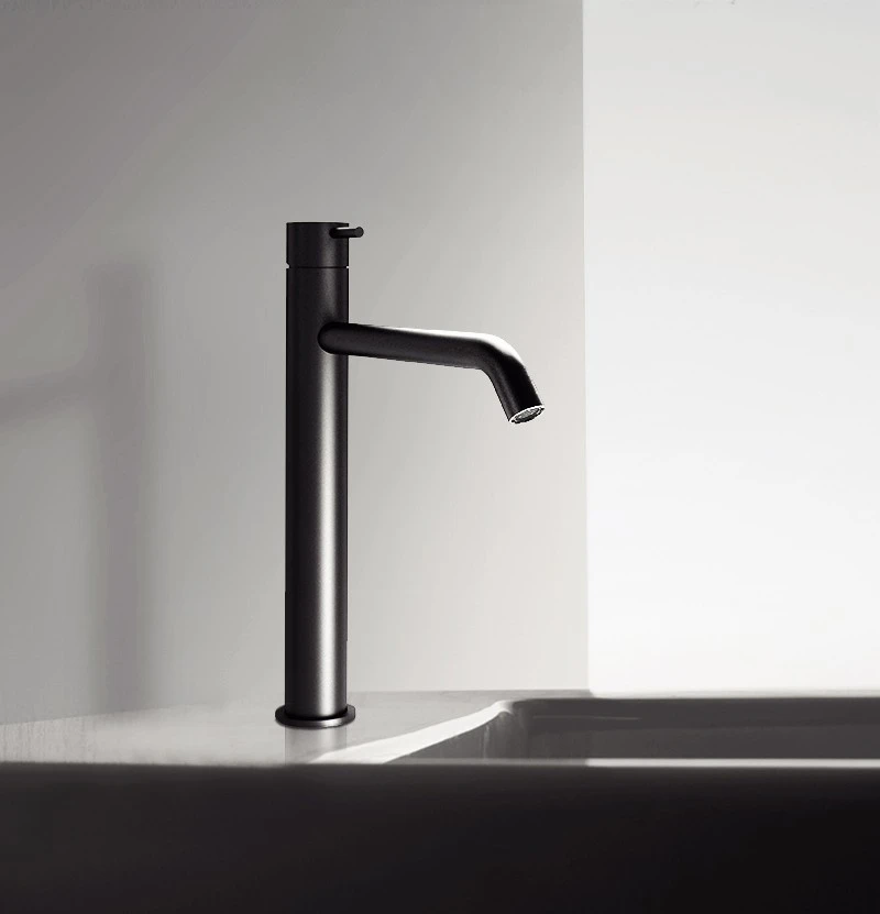 Waterrevolutie Flow hoge wastafelkraan voor waskommen inclusief click waste mat zwart T115PR