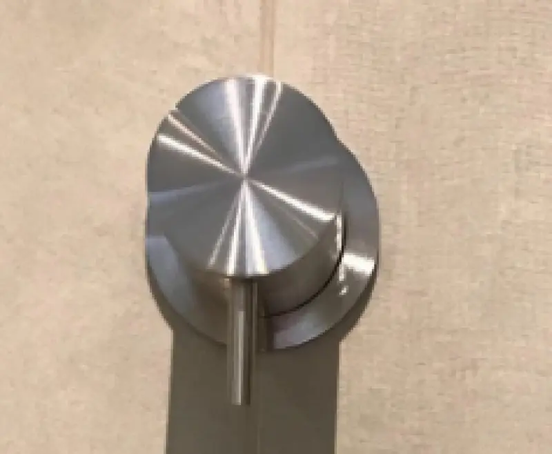 Ik kan productnamen of specifieke technische termen niet altijd correct vertalen, vooral als het gaat om specifieke merknamen of modelnummers. Het is vaak beter om dergelijke termen in hun oo