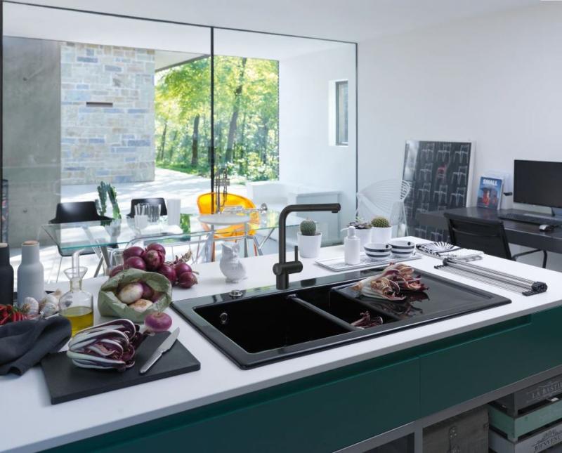 Φρανκε βουρτσισμένη μαύρη αισθητήρα κουζίνας Atlas Neo με επεκτεινόμενο ρουξούνι 115.0625.527