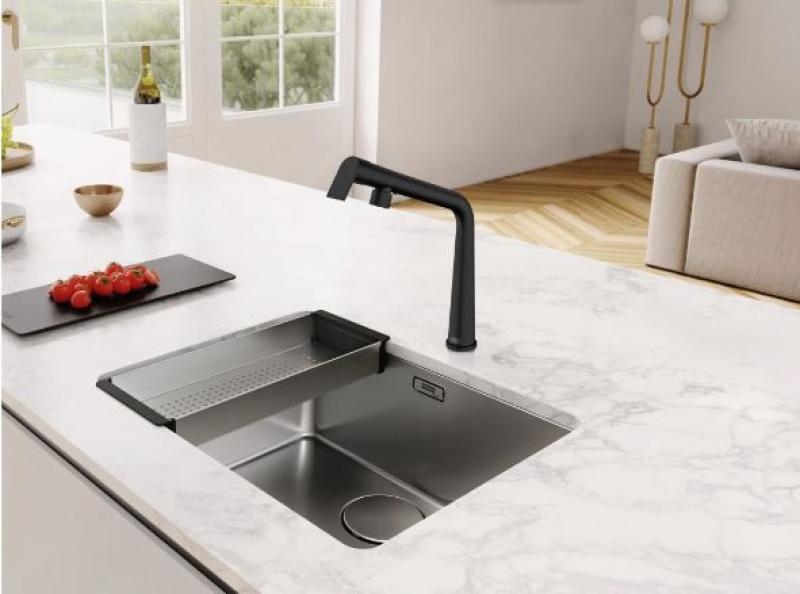 Φράνκε Icon Βρύση Κουζίνας μαύρο ματ με περιστρεφόμενο στόμιο 115.0625.187