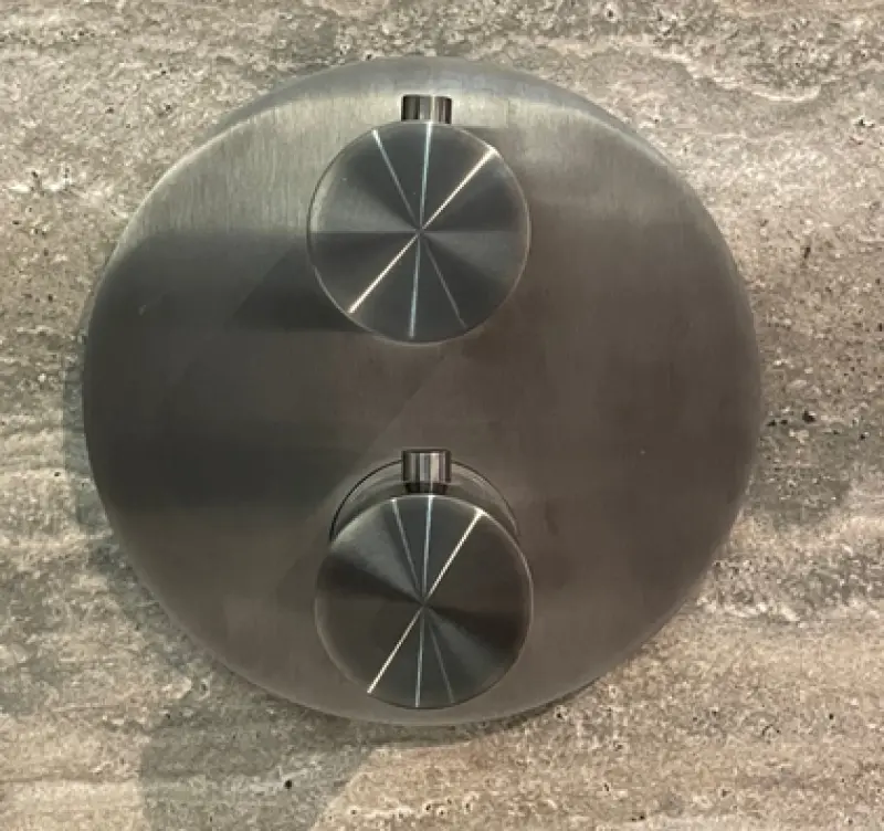 SB Universale Round Εντοιχισμένη θερμοστατική μπαταρία με 2 εξόδους PVD gun metal 1208955168