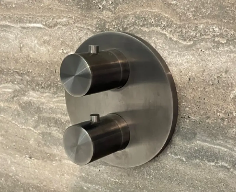 SB Universale Round Εντοιχισμένη θερμοστατική μπαταρία με 2 εξόδους PVD gun metal 1208955168