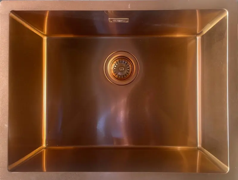 Αυσμάν Τούρτ χάλκινος νεροχύτης χαλκού PVD 54x40 εντοιχισμένος, επίπεδης κατασκευής και επάνω κατασ