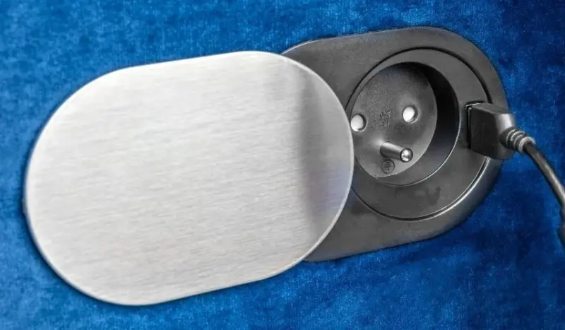 Indux Slide ενσωματωμένη πρίζα κουζίνας Penaarde σε επιφάνεια εργασίας με USB και πρίζα χρώμα ανοξείδωτο χάλυβα 1208957392