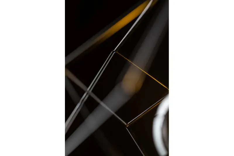 Decor Rosa μαύρο γεωμετρικό κρεμαστό φωτιστικό αποτελούμενο από 2 μαύρους κύβους 3437