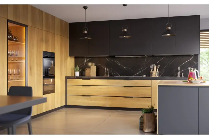 Dekor Mees zwarte metalen hanglamp met kapbevestiging in vorm van petroleumlamp 2363

Διακόσμηση Mees μαύρο μεταλλικό κρεμαστό φωτιστικό με στήριξη καπέλου σε σχήμα λαμπτήρα πετρελαίου 2363