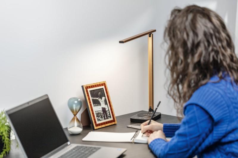 Bureau Lamp Bressi 8W 450lm AC220-240V 3-CCT Ασύρματη Φόρτιση USB PF>0.5 RA>80 Μαύρο / Χρυσό 1208962479