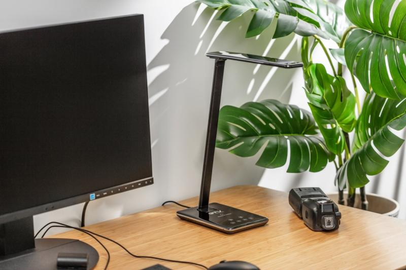 Διακοσμητική Επιτραπέζια Λάμπα Tritton 6W 340lm AC220-240V 4-CCT Ασύρματη Φόρτιση USB PF>0,5 RA>80 μαύρο 1208962518