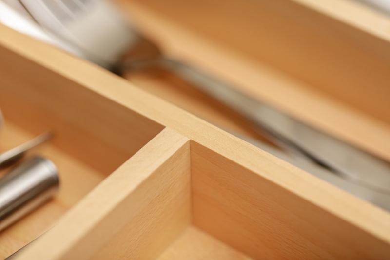 Decor Cutle Καλαθάκια για μαχαιροπίρουνα Ρυθμιζόμενο ένθετο για ντουλάπια 400-600 mm Χρώμα: Οξιά 1208966289