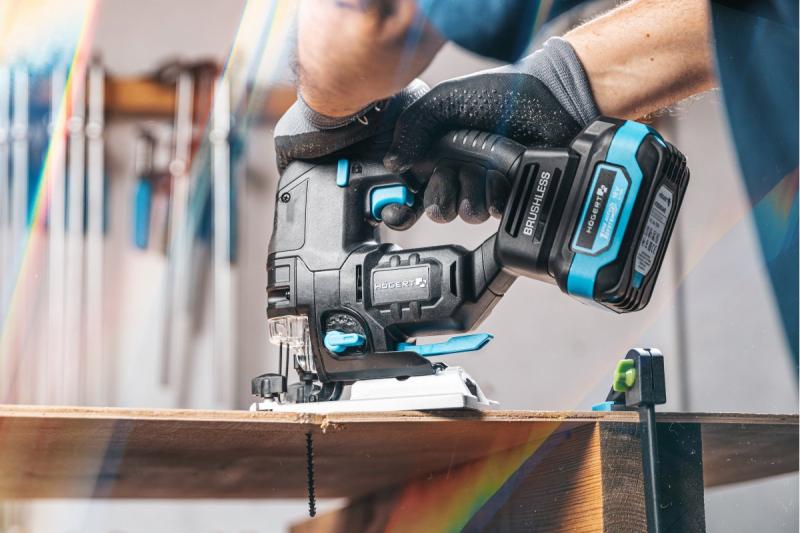 HÖGERT σέγα μπαταρίας, 18V, λαβή κατά των κραδασμών - χωρίς μπαταρία