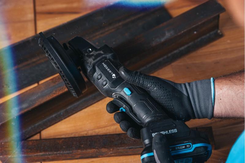 HÖGERT Ασύρματο γωνιακός τροχός με διακόπτη τύπου paddle, 125MM, 18V - Σετ (μπαταρία, φορτιστής, αξεσουάρ)