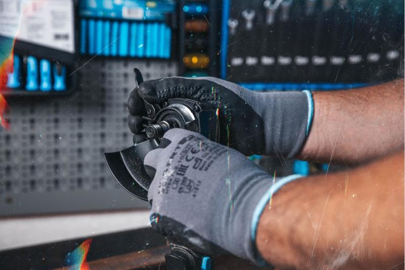 HÖGERT Ασύρματο γωνιακός τροχός με διακόπτη τύπου paddle, 125MM, 18V - Σετ (μπαταρία, φορτιστής, αξεσουάρ)