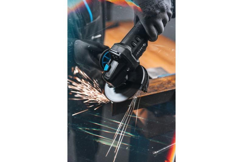 HÖGERT Ασύρματο γωνιακός τροχός με διακόπτη τύπου paddle, 125MM, 18V - Σετ (μπαταρία, φορτιστής, αξεσουάρ)