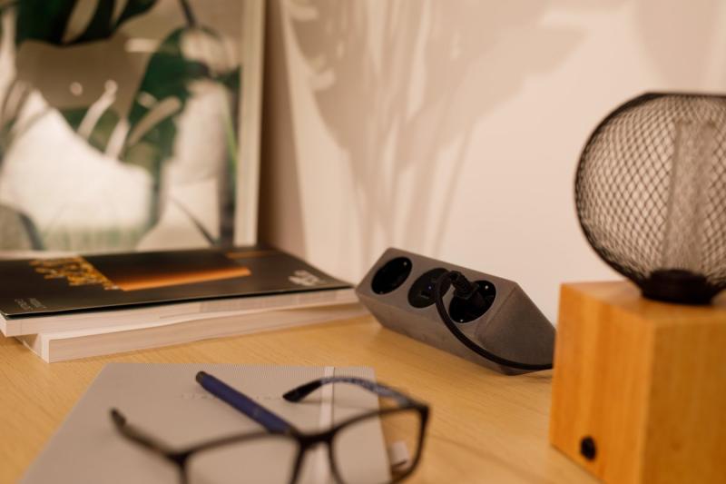 Πρίζα επίπλων SOFITO, 2xSHUKO, USB A+C, καλώδιο 1.5 m, γκρι φλοκ.