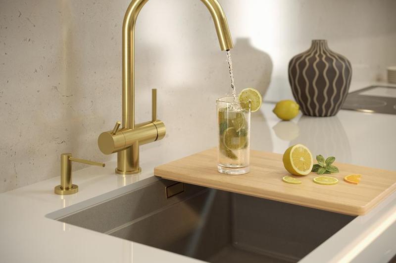 Quadri Newport II γρανίτης υποκατασκευής μπεζ νεροχύτη 560x450mm με χρυσή βύσμα και καπάκι αποχέτευσης 1208971765